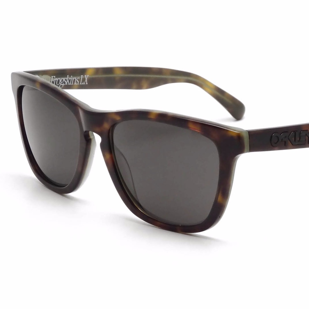 Oakley Frogskin tortoiseshell sunglasses